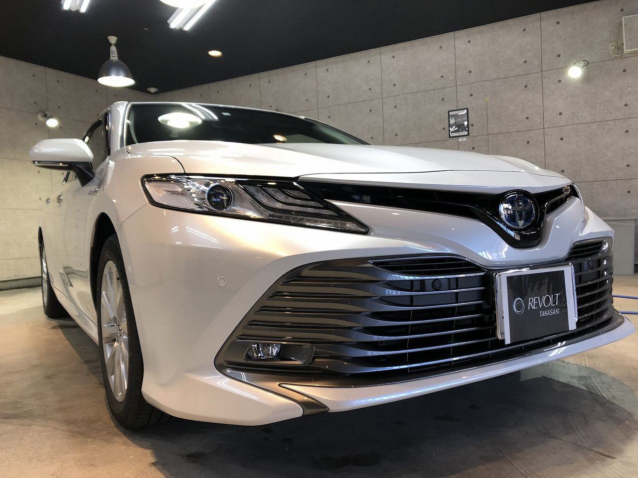 CAMRY_white_001