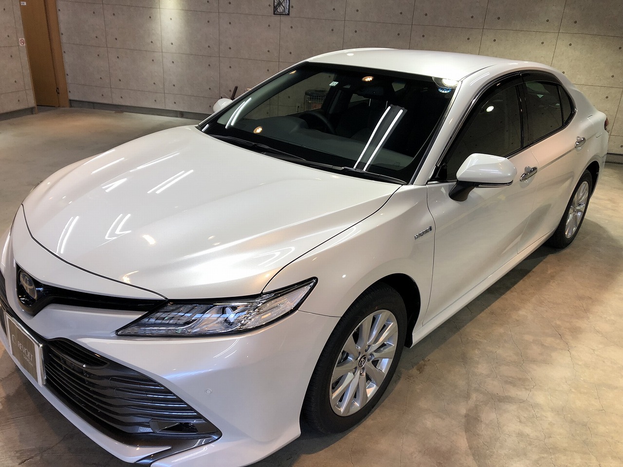 CAMRY_white_004