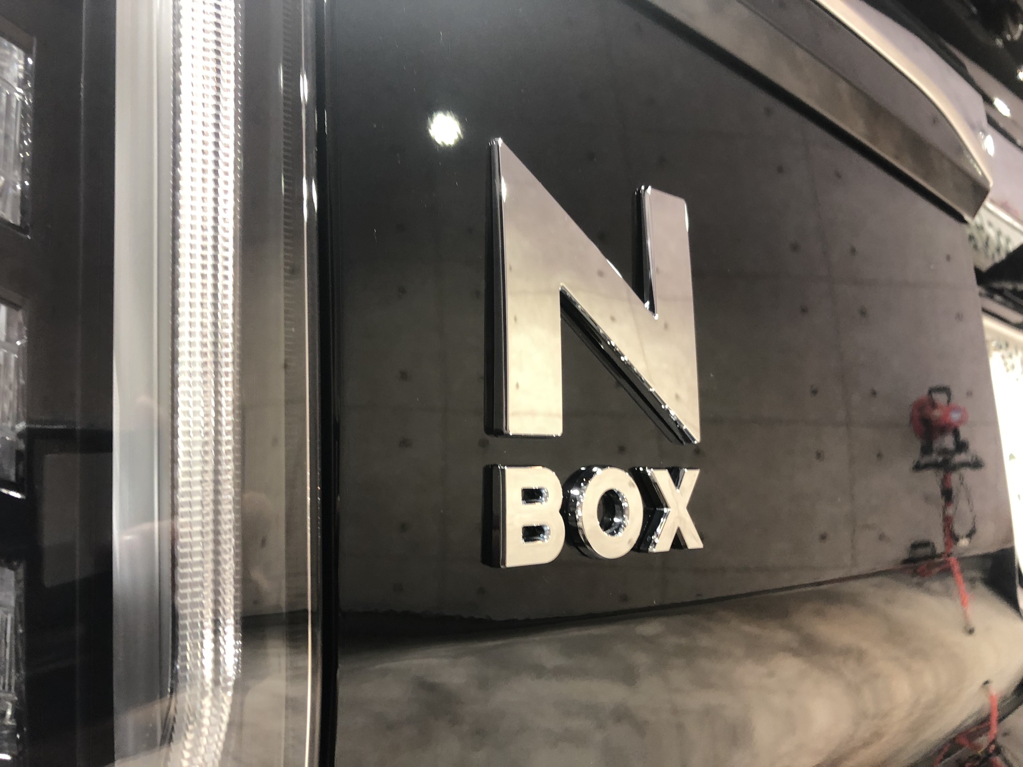 honda_n-box_bla_007