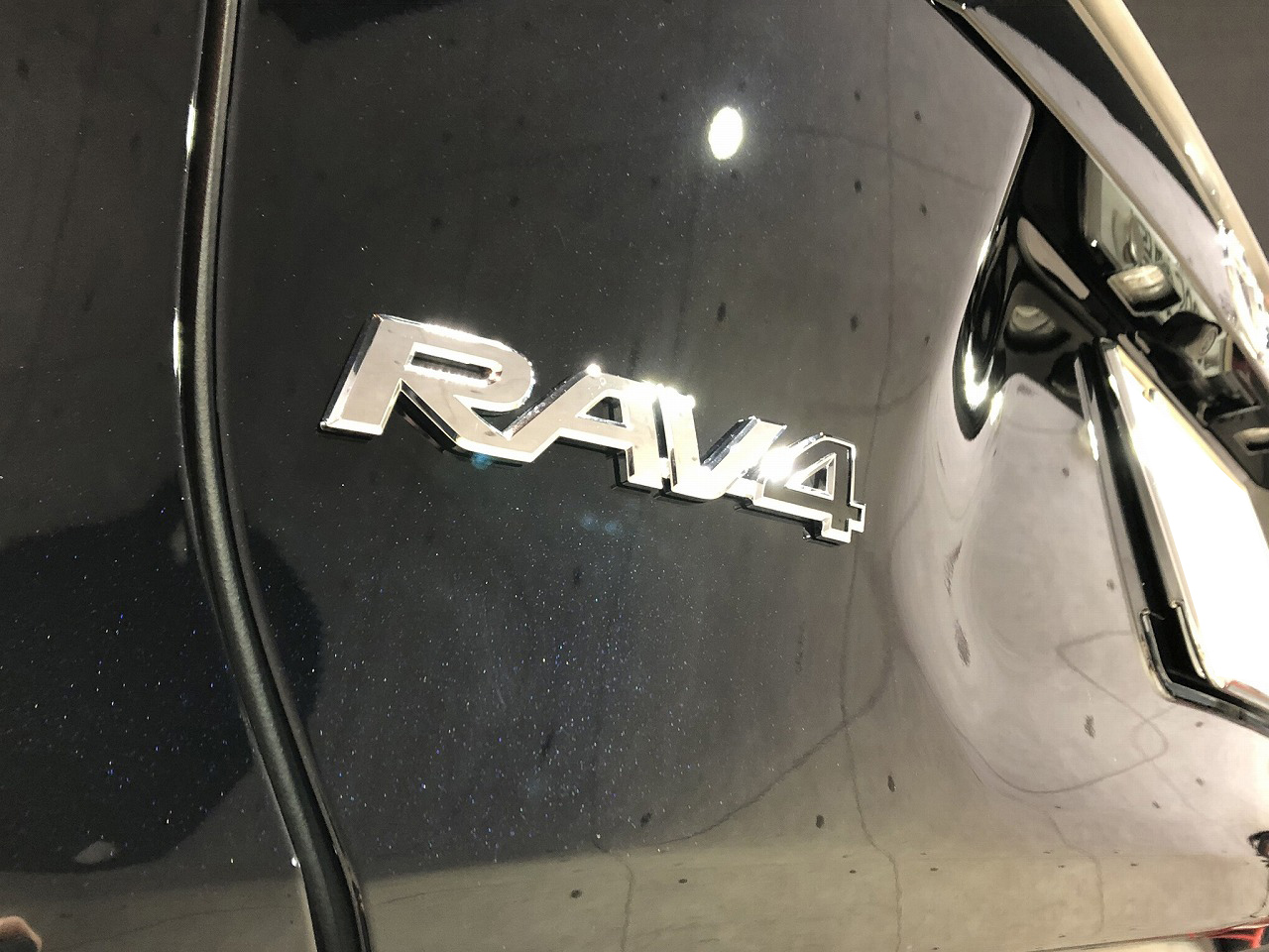 RAV4_BLA_007