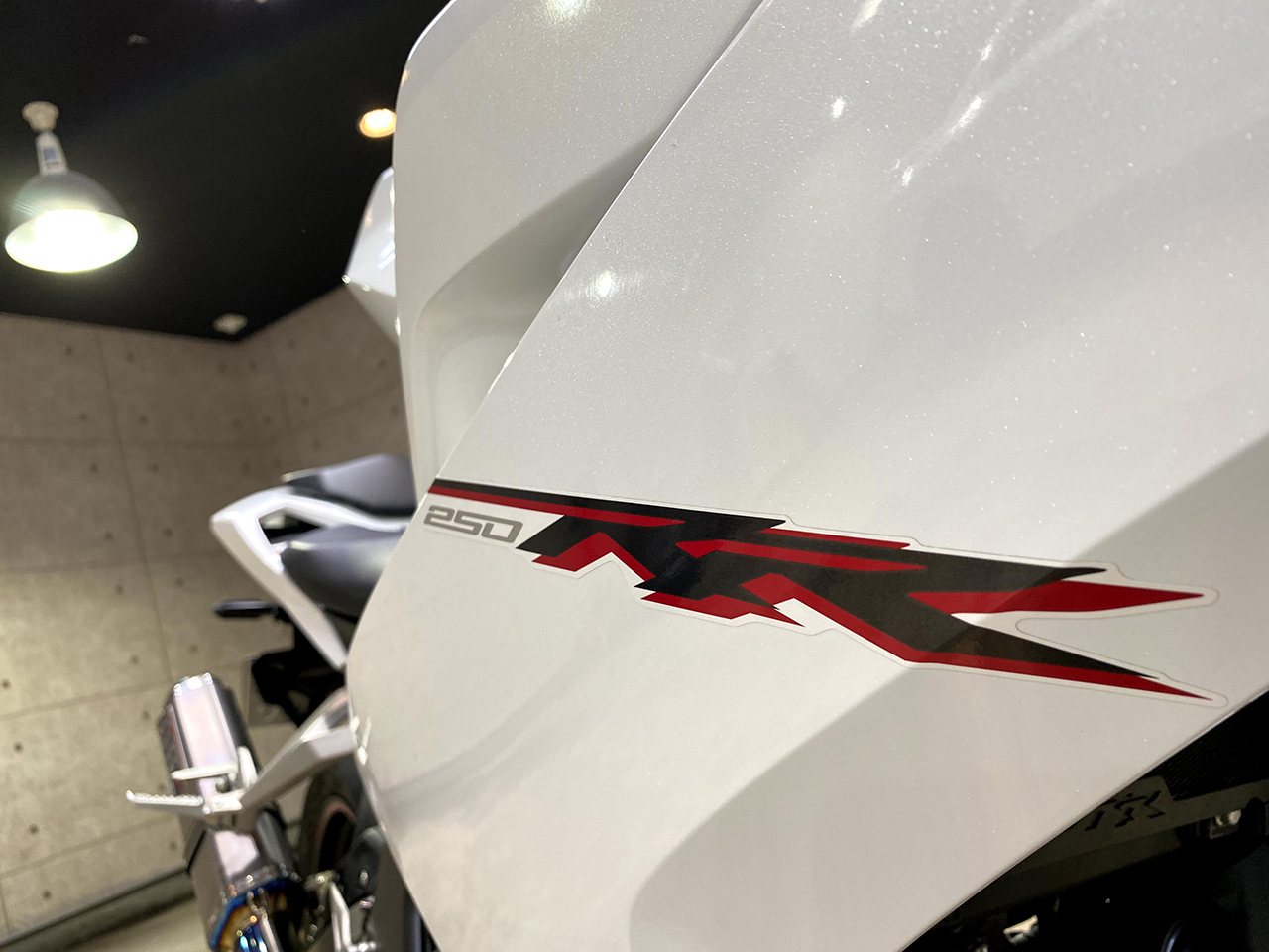 ホンダCBR_white_003