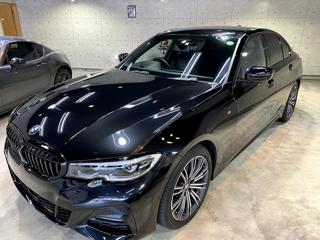 320i_BLACK_004