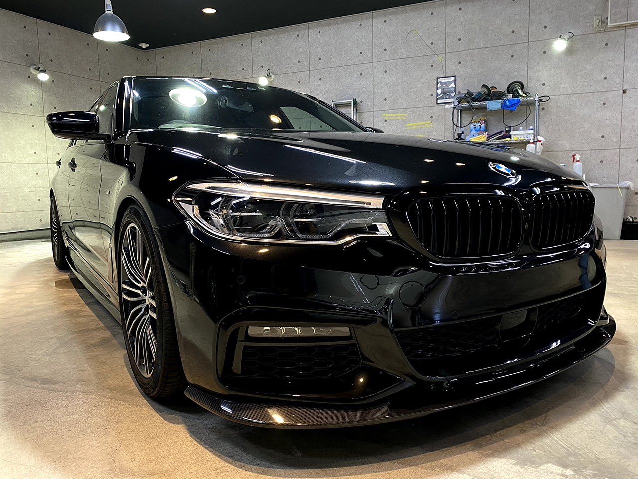 BMW530i_bla_001