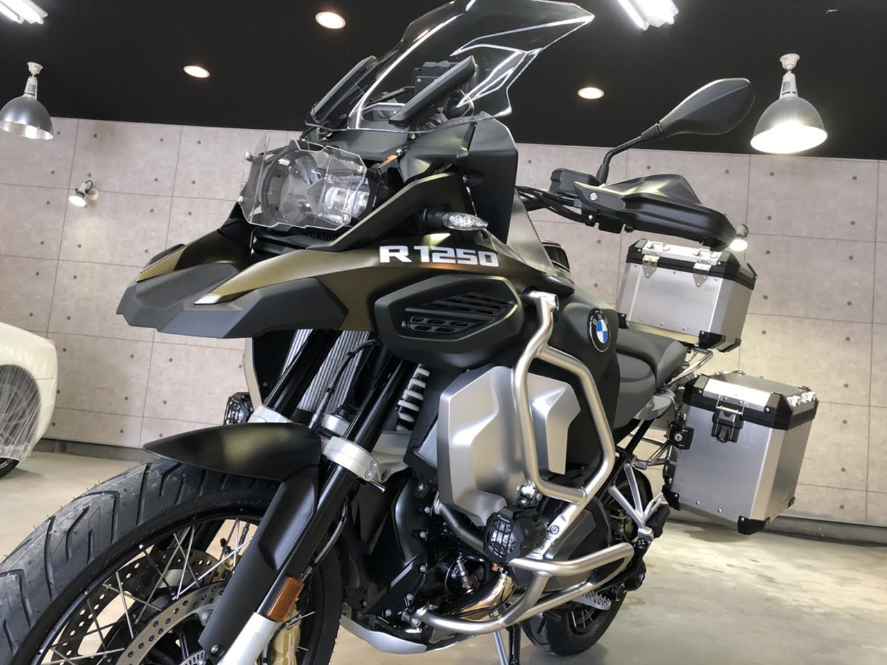 R1250GS_BMW_Silver_006